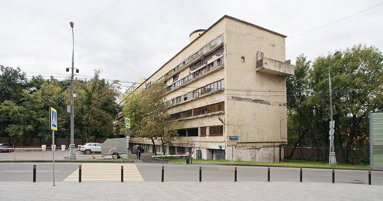 Гинзбург Архитектор дом Наркомфина. Здание Наркомфина на Новинском бульваре. Дом ГИНЗБУРГА В Москве на Новинском бульваре.