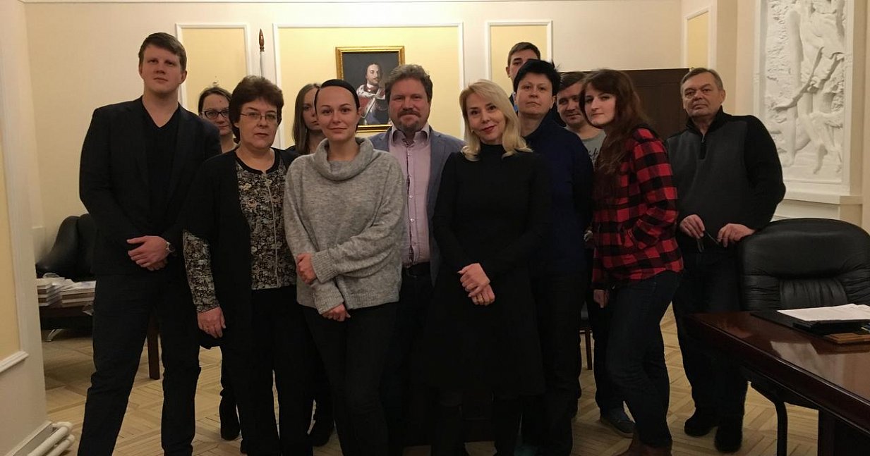 Сотрудники Северо-Западного филиала АУИПИК поздравляют коллег с наступающими праздниками