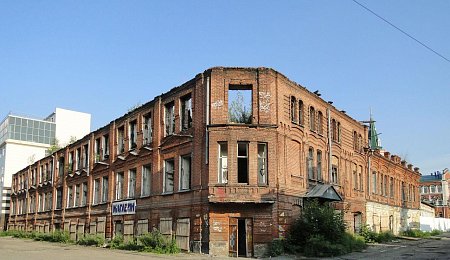 Более сотни памятников культуры разрушаются в городах Алтайского края — эксперт