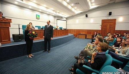 Заседание экспертного совета 9-й Владивостокской международной биеннале визуальных искусств состоялось в администрации города