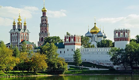 РЕСТАВРАЦИЯ НОВОДЕВИЧЬЕГО МОНАСТЫРЯ В САМОМ РАЗГАРЕ
