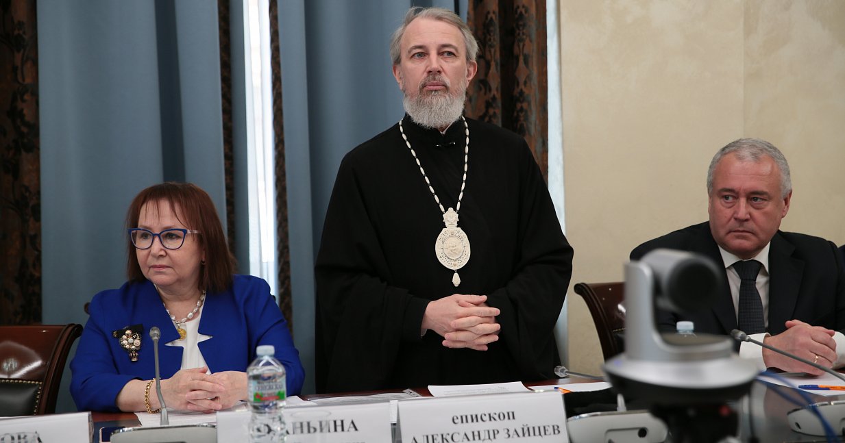 ДОРОГА К СЕЛЬСКОМУ ХРАМУ