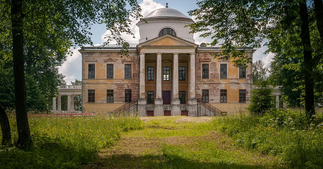В целях реализации ведомственного проекта «Возрождение исторических усадеб» ФГБУК АУИПИК проводятся конкурсные процедуры на разработку инвестиционных паспортов усадеб